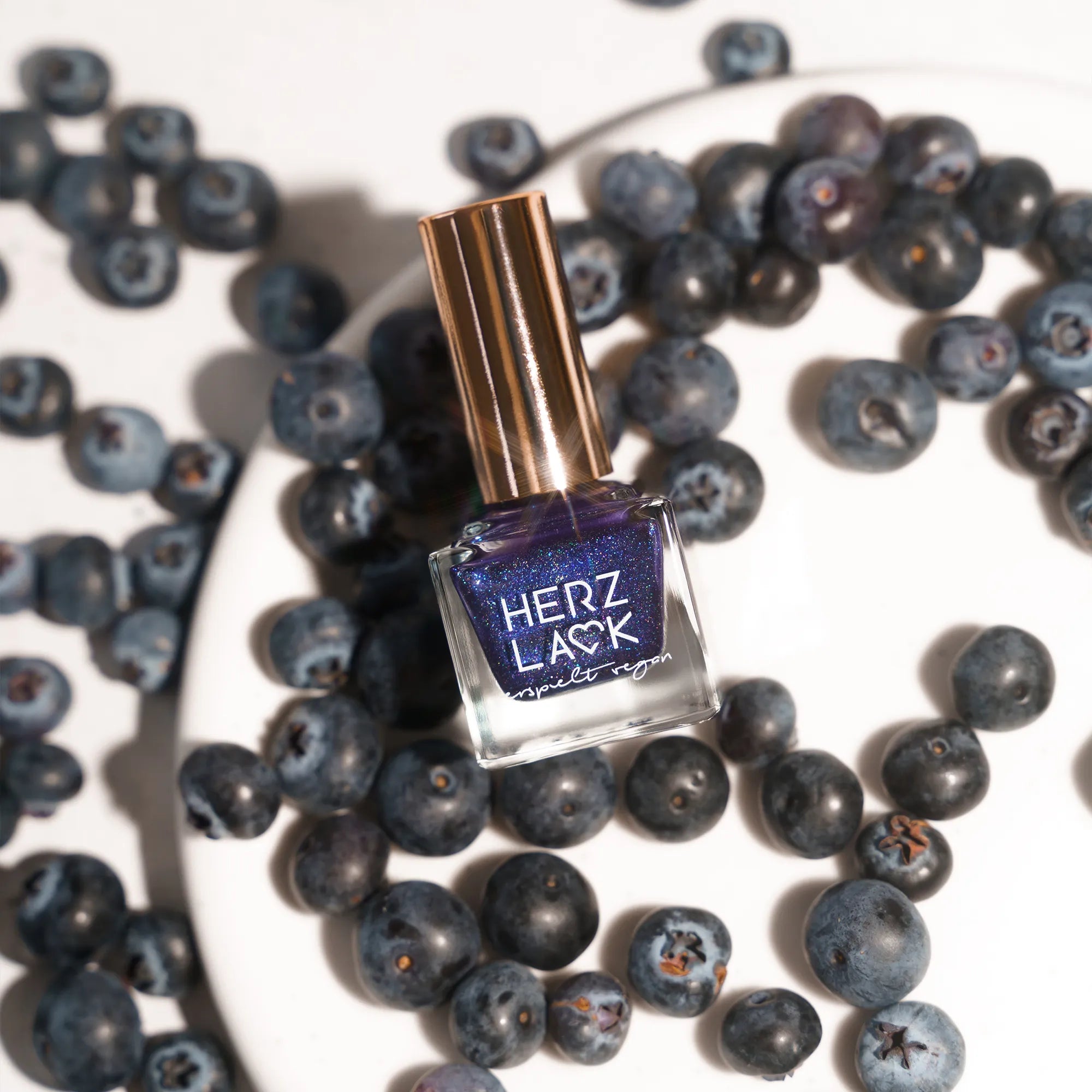 HERZLACK Nagellack mit Holo Glitzer Herbstzauber Blaubeerchen